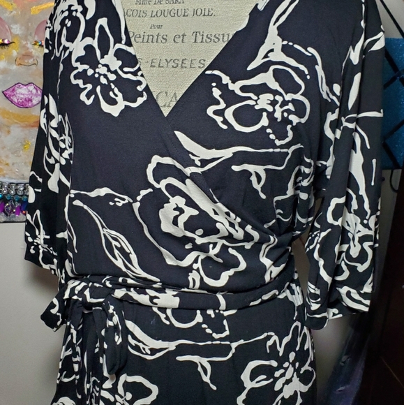 COPY - Jones New York Wrap Dress - Picture 2 of 4